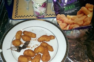 Mua cá đông lạnh siêu thị được chuột chết!